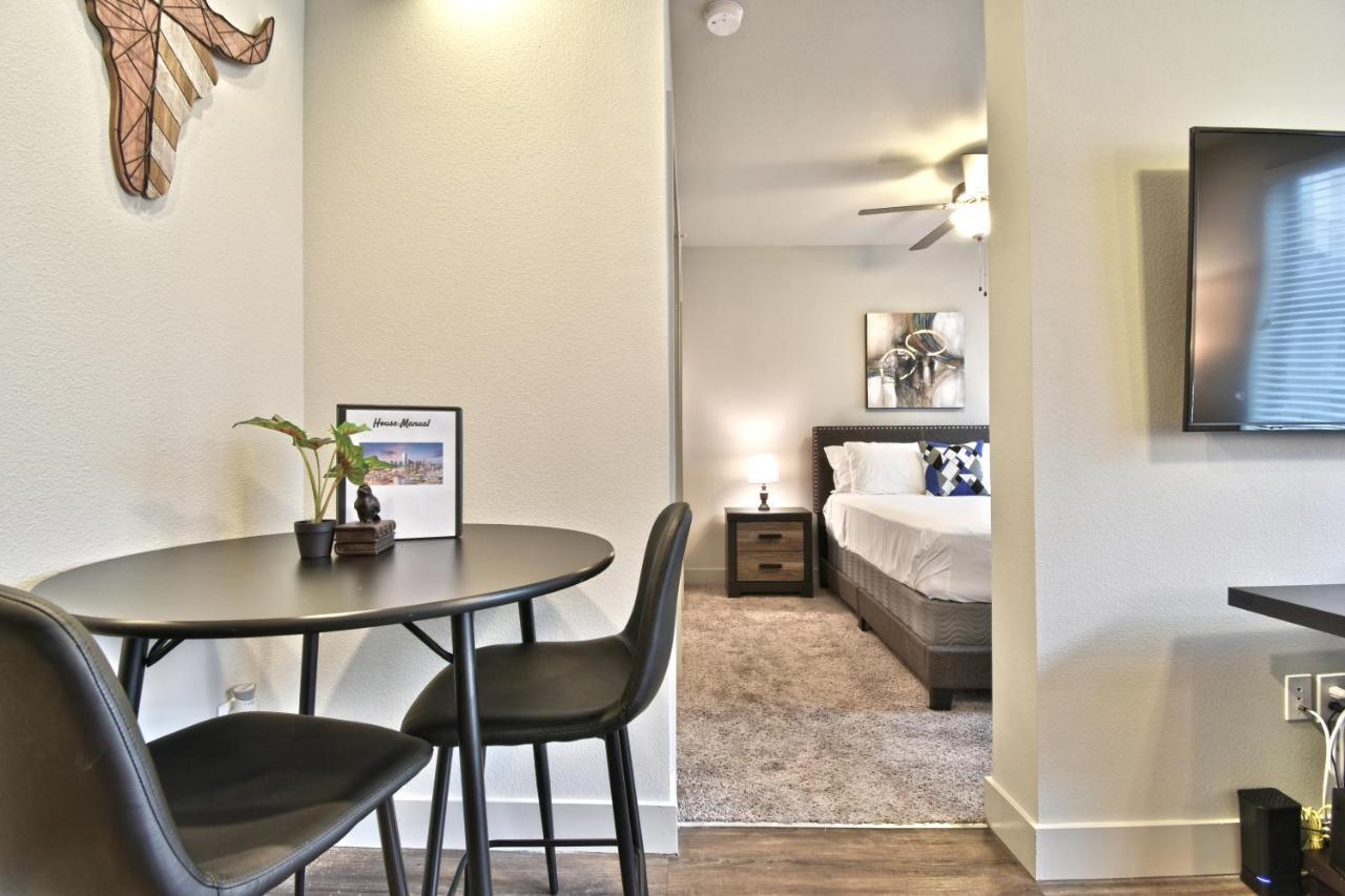 Ga Living Suites - Knox District Uptown ダラス エクステリア 写真