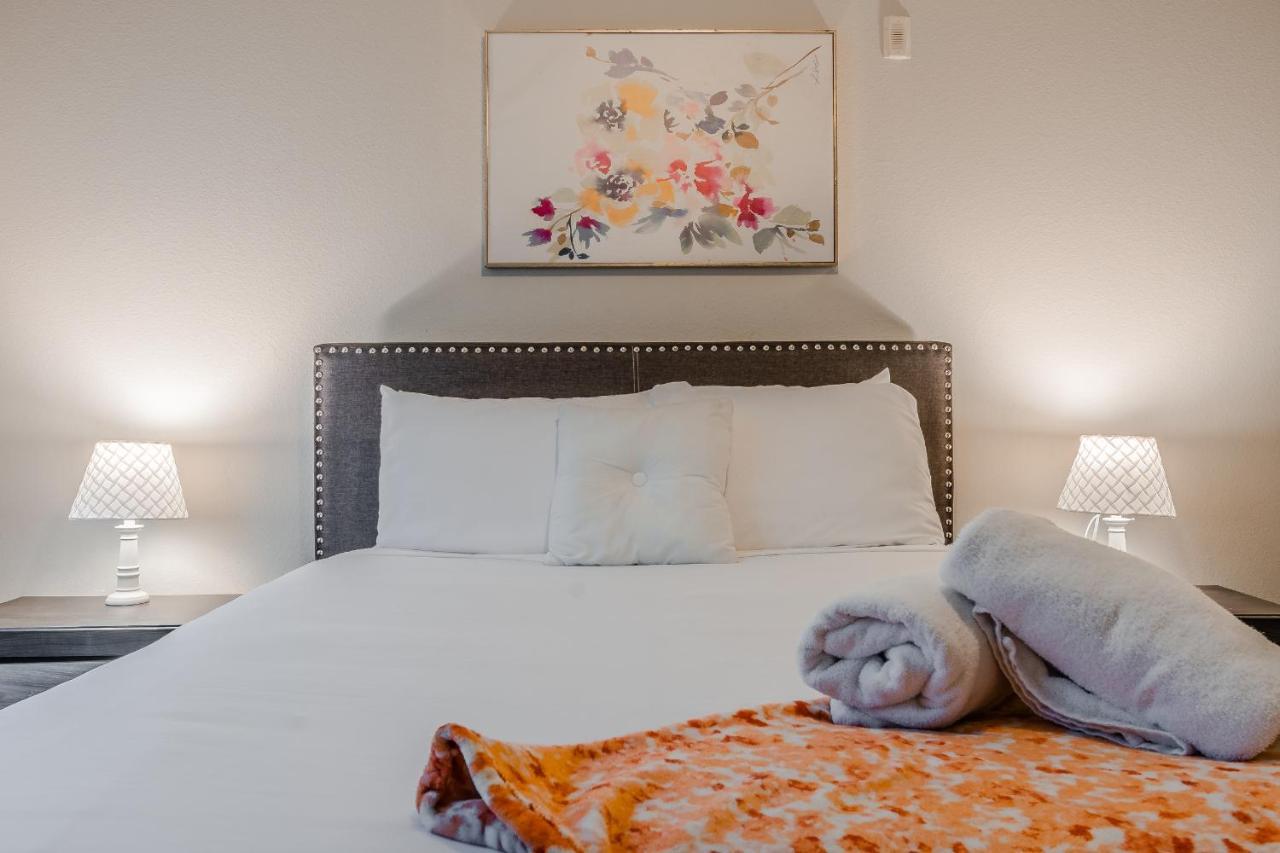 Ga Living Suites - Knox District Uptown ダラス エクステリア 写真