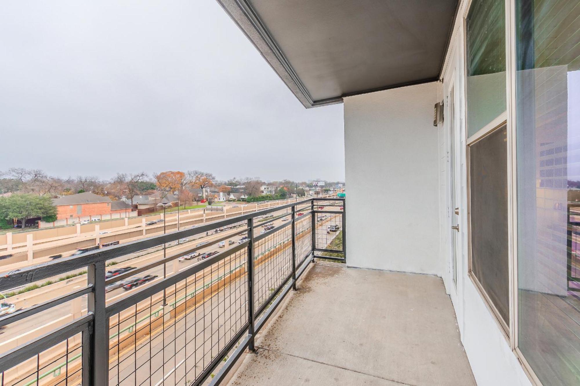 Ga Living Suites - Knox District Uptown ダラス エクステリア 写真