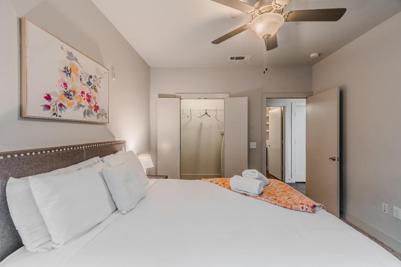 Ga Living Suites - Knox District Uptown ダラス エクステリア 写真