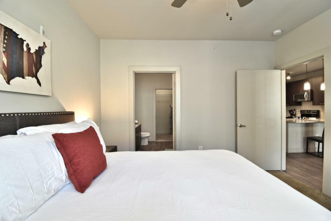 Ga Living Suites - Knox District Uptown ダラス エクステリア 写真